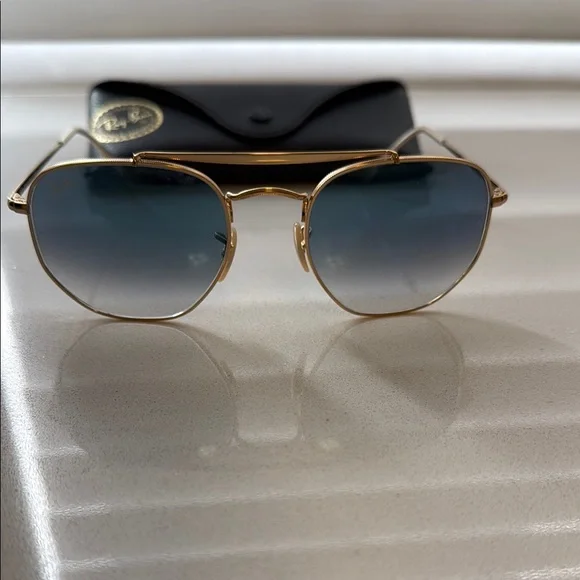 Ray-Ban Gold Sunglasses with Black Case - Picture 2 of 4